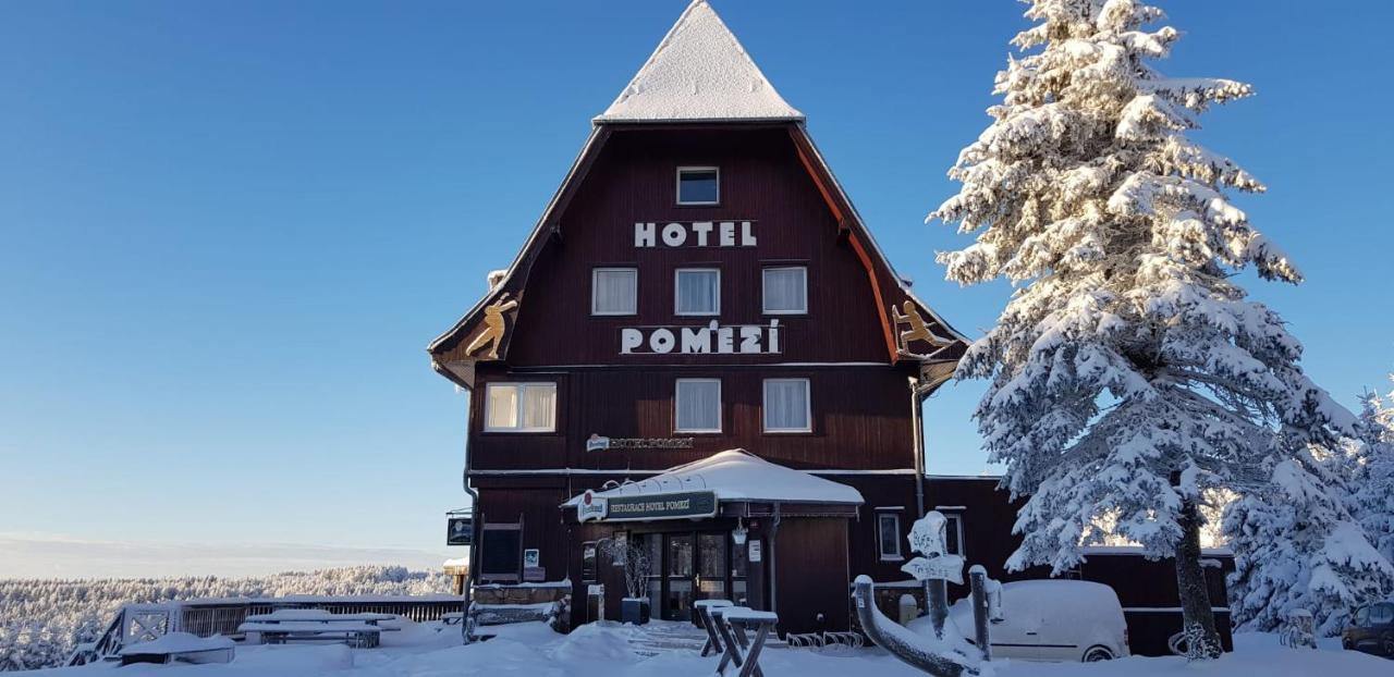 Hotel a restaurace Pomezí Cínovec Exterior foto