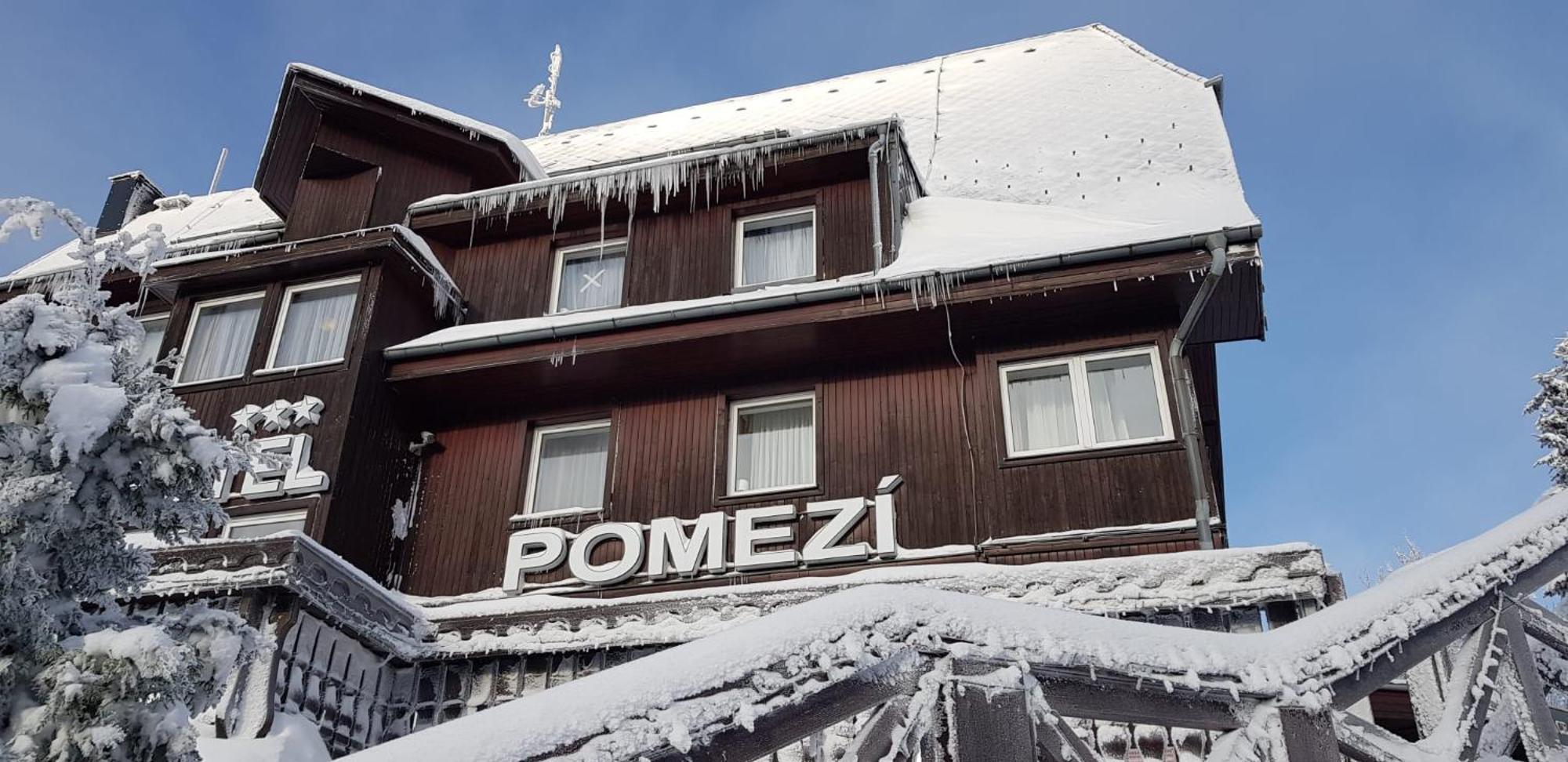 Hotel a restaurace Pomezí Cínovec Exterior foto